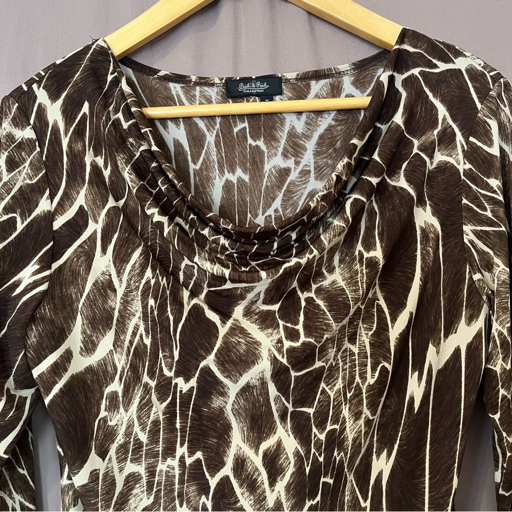 Peak &‎ Peak Giraffe Print Blouse – Size Medium - Picture 3 of 10